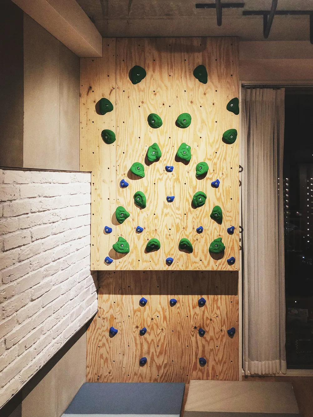 ホームボルダリング設置例