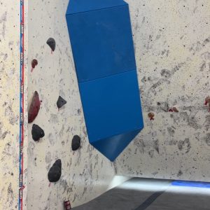 climbing gym PUMP大阪店 - SWING｜クライミングウォール・ハリボテの